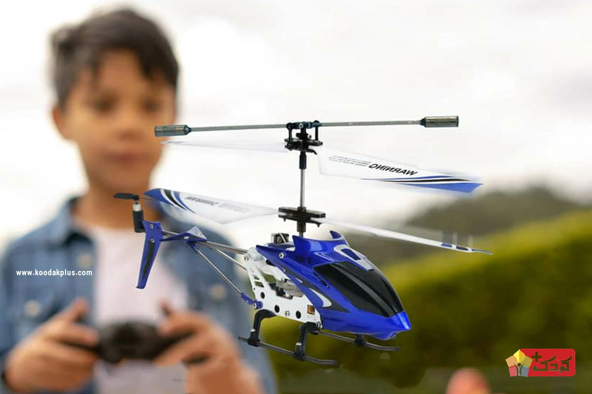 اسباب بازی های کنترلی پروازی مثل هلیکوپتر و کواد کوپتر جزو با هیجان ترین اسباب بازی های پسرانه هستند