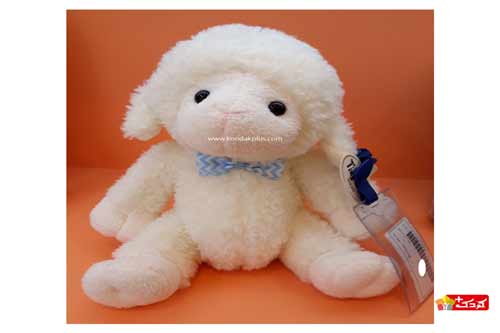 عروسک خزی بره پاپیون دار نشسته آنتی آلرژی می باشد
