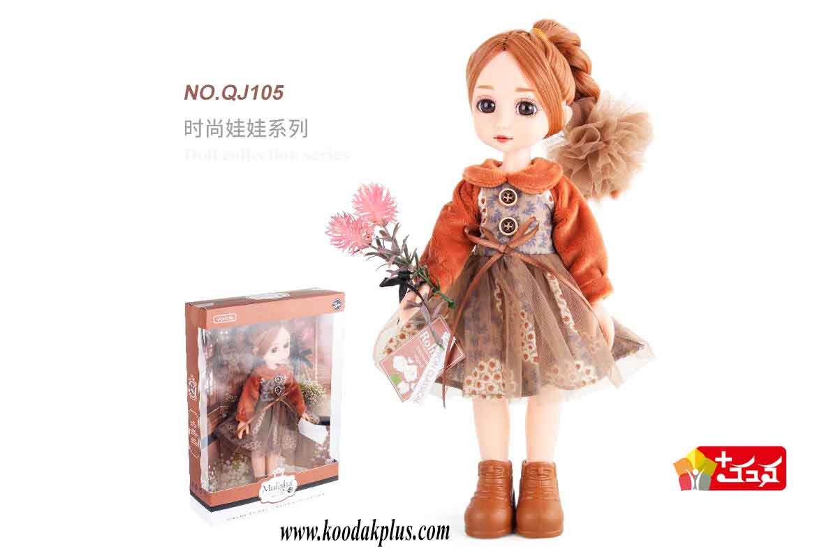 عروسک مفصلی کره ای به همراه دسته گل