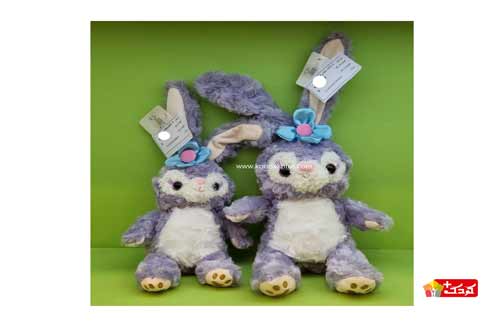 عروسک خزی خرگوش گل به سر قابل شست و ضد حساسیت می باشد.