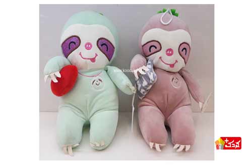 عروسک خزی کوالا دو رنگ دارد و قابل شست شو می باشد