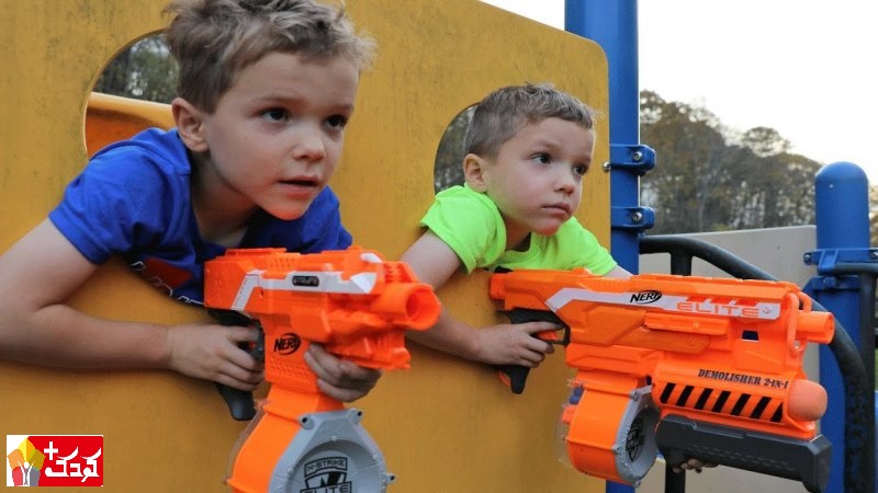 تفنگ یکی از محبوبترین اسباب بازی در میان پسربچه ها می باشد