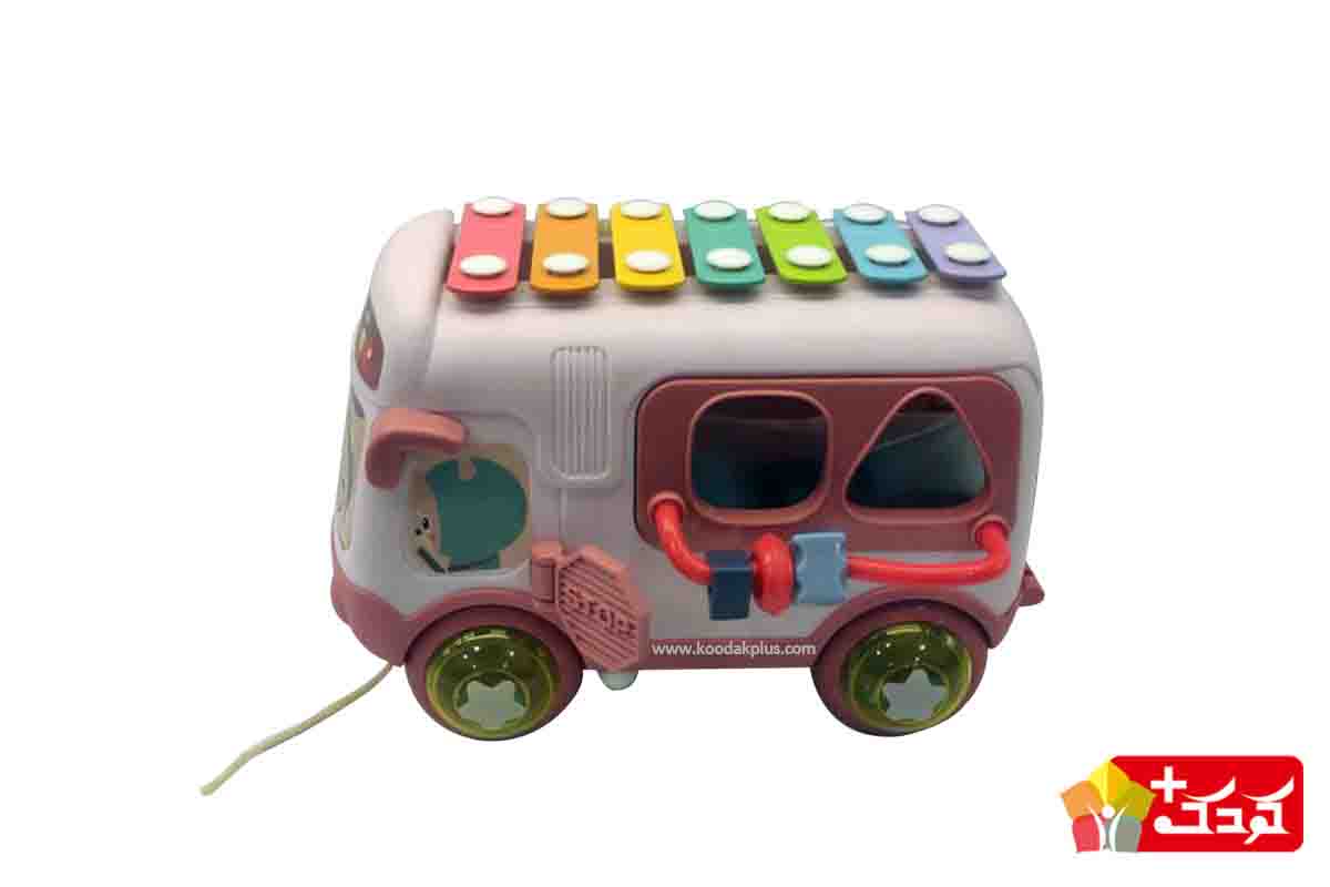اسباب بازی اتوبوس بلز؛ دارای ساختار ضد ضربه و با دوام است به دلیل ساختار خود برای کودکان بالای 18 ماه اسباب بازی مناسبی است.