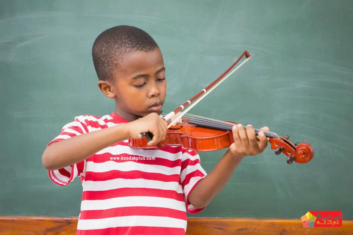 نواختن سازهای موسیقی موجب خلاقیت بیشتر کودک می گردد