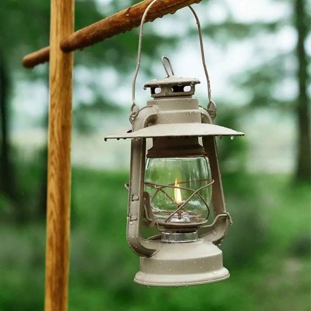 فانوس نفتی نیچرهایک مدل NATUREHIKE KEROSEN LAMP