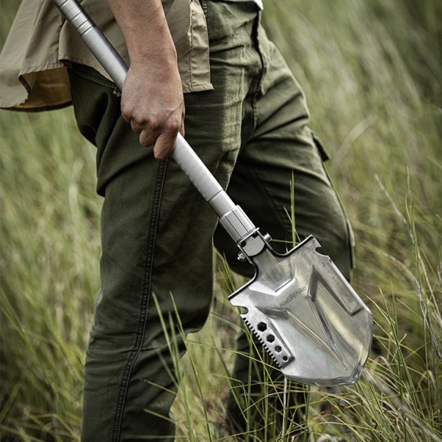 بیل تاشو آفرودی و کمپینگ 11 کاره نیچرهایک مدل Multifunctional Outdoor Tactical Shovel