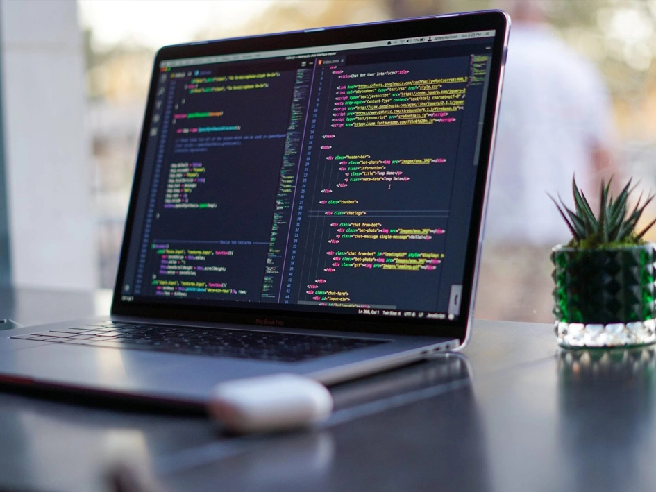 بهترین لپ‌تاپ‌های استوک برای برنامه‌نویس‌ها و مهندسان نرم‌افزار
