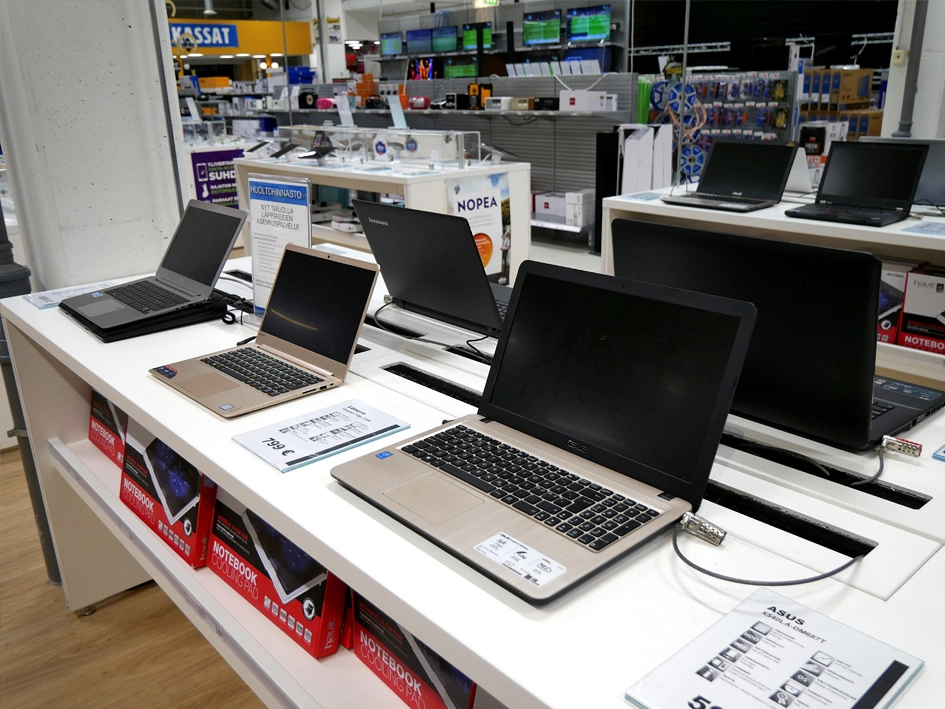 همه چیز درباره تفاوت لپ‌تاپ‌های استوک اروپا و امارات