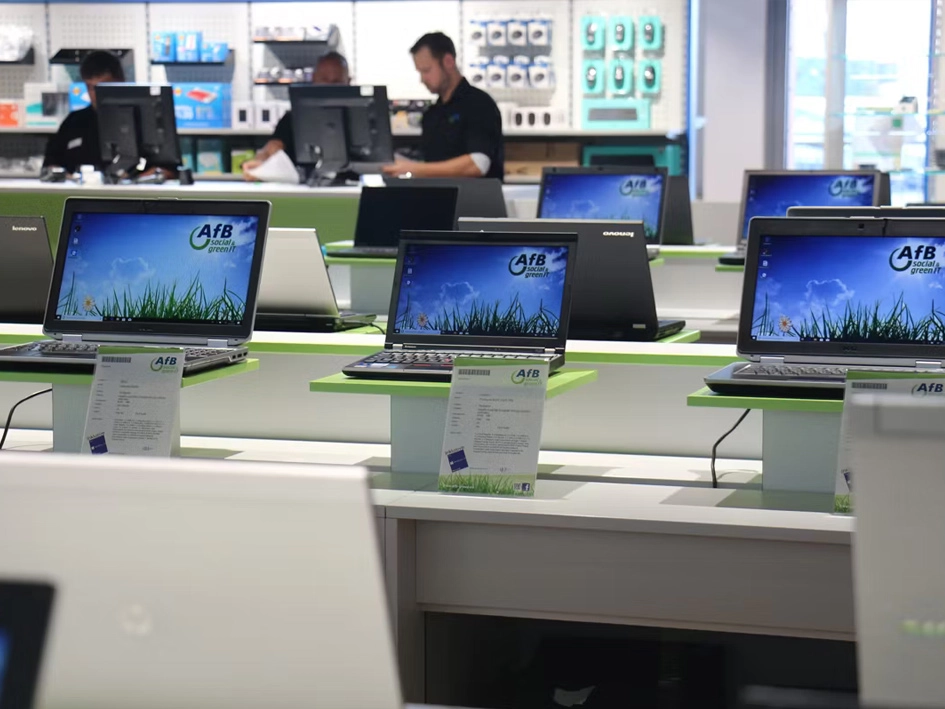  لپ تاپ استوک اماراتی 