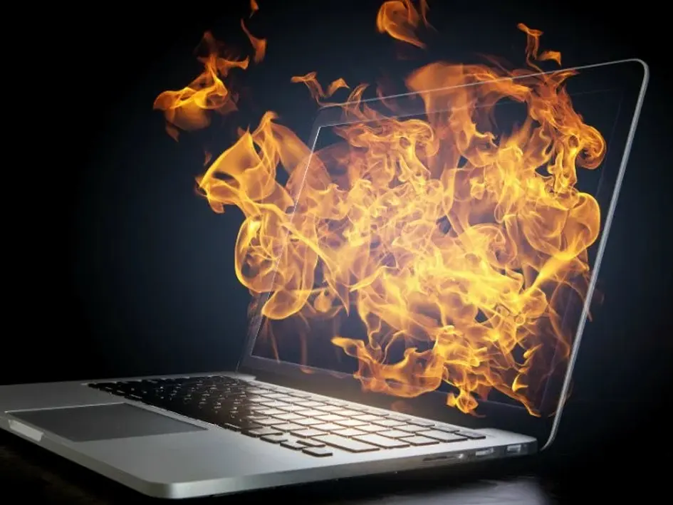 چرا لپ تاپ من داغ می&zwnj;شود؟!