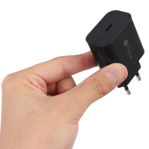 شارژر دیواری پرووان مدل PWC501 به همراه کابل USB-C