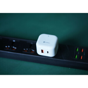 شارژر دیواری پرووان مدل PWC530