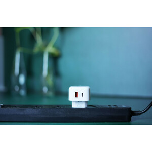 شارژر دیواری پرووان مدل PWC530