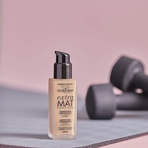 کرم پودر مات Extra Mat Perfection دبورا 30ml