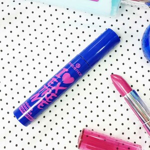 ریمل حجم دهنده ضد آب I Love Extreme Volume اسنس 12ml