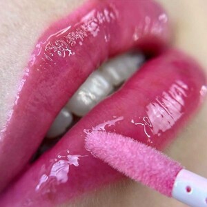 رژ لب مایع حرارتی Magic Kiss گلدن رز 10ml