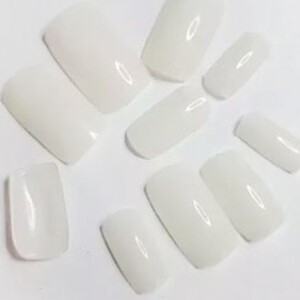 ناخن مصنوعی زد وان مدل مربعی Z-1000T (شیری کد 202)