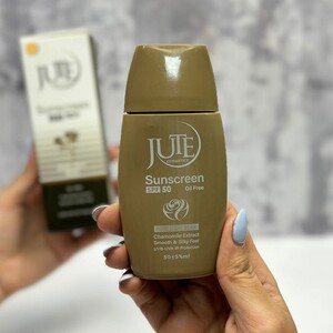 کرم ضد آفتاب پمپی رنگی پوست چرب SPF50 ژوت 50ml