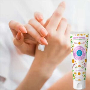 ژل کرم آبرسان آر یو اکی ویتامین سی و گریپ فروت 75ml