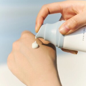 سرم ضد آفتاب سنتلا SPF50