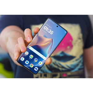 گوشی موبایل موتورولا مدل Edge 60 Fusion دو سیم کارت ظرفیت 256 گیگابایت و رم 12 گیگابایت