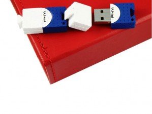 PNY Brick Attach 8GB flash memory