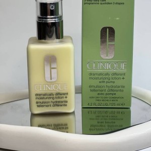 ژل آبرسان مناسب پوست های چرب . مختلط و نرمال - Abersan Clinic | Suitable for oily, combination and normal skin