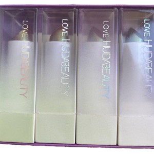 پک رژ لب جامد شاین دار مدل هدی بیوتی