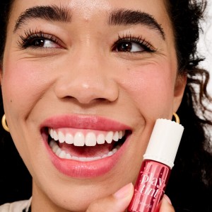 تینت لب و گونه بنفیت مدل Play tint