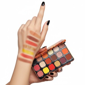 پالت سایه چشم 18 رنگ رولوشن مدل Fire