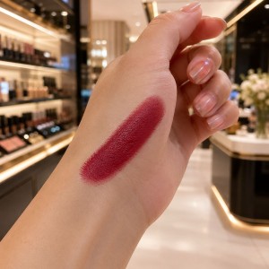 رژلب جامد sheer up شماره 015 Go For Bordeaux فلورمار