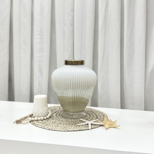 گلدان شیشه ای