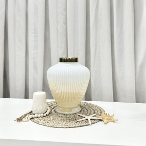 گلدان شیشه ای