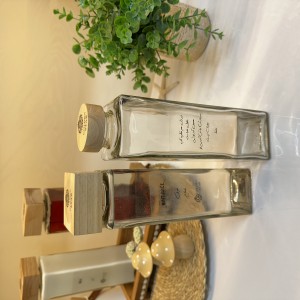 بطری شیشه ای مربع