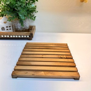 زیر قابلمه ای چوبی