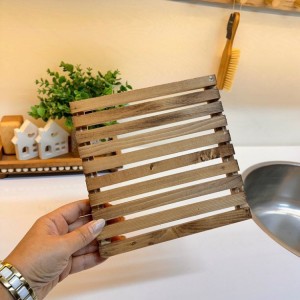 زیر قابلمه ای چوبی