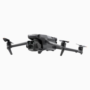 مویک 3 پرو | DJI Mavic 3 Pro با سیستم دوربین سه‌گانه حرفه‌ای