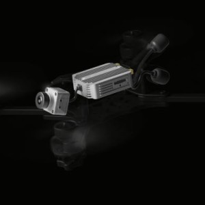 عینک DJI FPV – تجربه پرواز اول‌شخص دیجیتال با تاخیر پایین