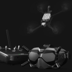 عینک DJI FPV – تجربه پرواز اول‌شخص دیجیتال با تاخیر پایین