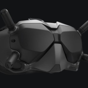 عینک DJI FPV – تجربه پرواز اول‌شخص دیجیتال با تاخیر پایین