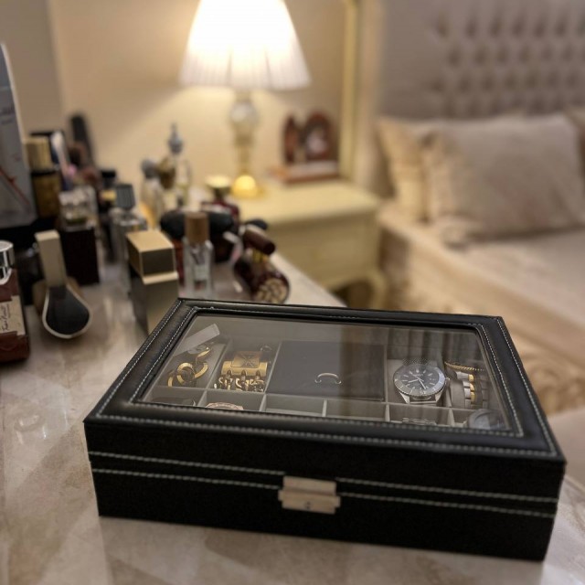 باکس ساعت وجواهرات