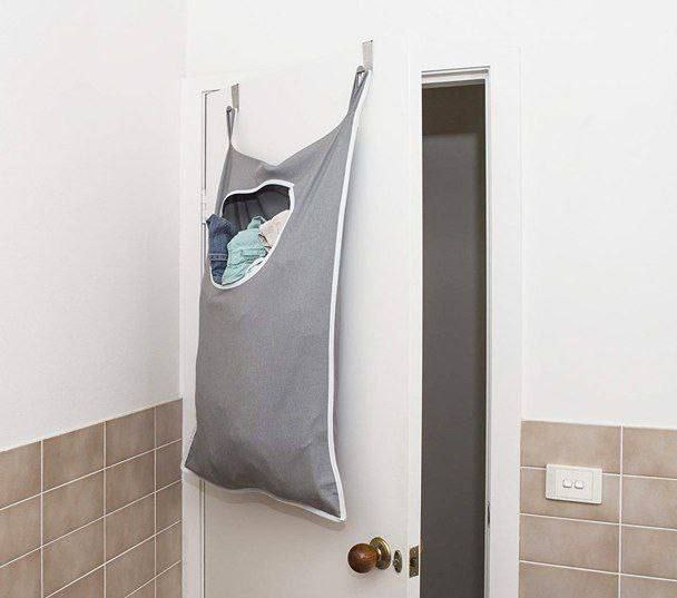 کیسه آویز پشت دری رخت چرک