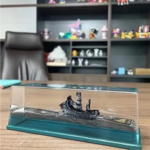 دکوری کشتی معلق مروارید سیاه