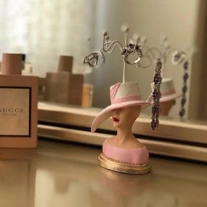 آویز جواهر  مدل نیم تنه