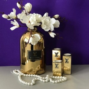 گلدان کوزه ای طلایی