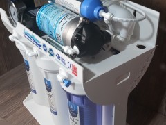 دستگاه تصفیه آب ۸ مرحله ای اسمز معکوس فول  livingwater