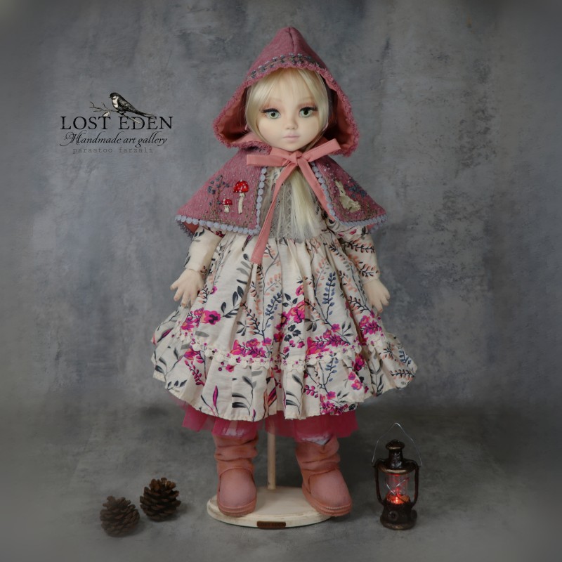 ایلووارا (دختر نور)،عروسک دستساز پارچه ای سه بعدی با جعبه چوبی ویترینی لوکس