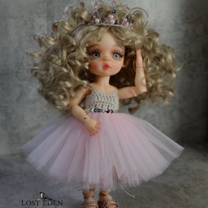 عروسک bjd مفصلی فرشته (سرافینا) دستساز+ پایه چوبی