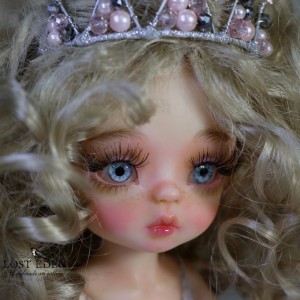 عروسک bjd مفصلی فرشته (سرافینا) دستساز+ پایه چوبی