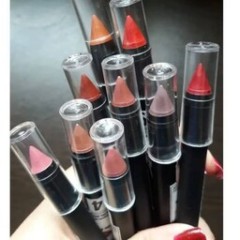 رژ مدادی (رنگبندی) رنگ گلبهی کد ۱